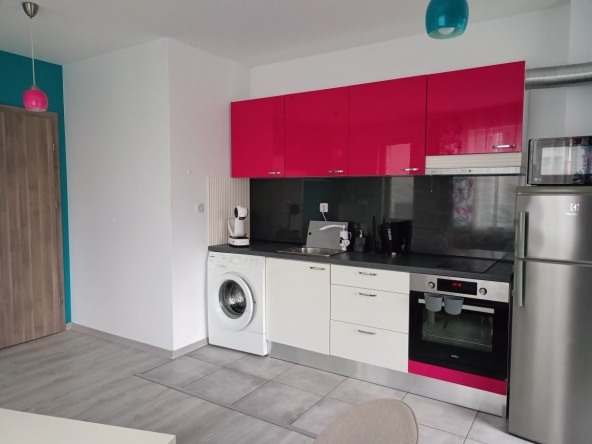 Дава се под наем Двустаен апартамент в Пловдив, Кършияка - 65 кв.м за 378.93 € - Снимка #1