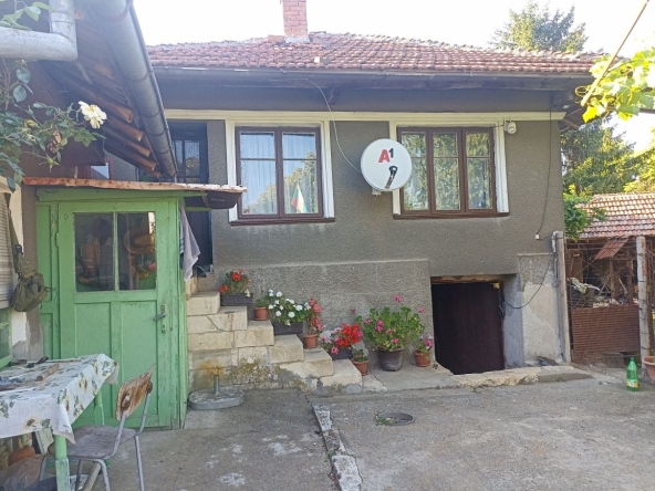 Къща в Русе, Дружба 1 - 60 кв.м за 425 €/кв.м - Снимка #1