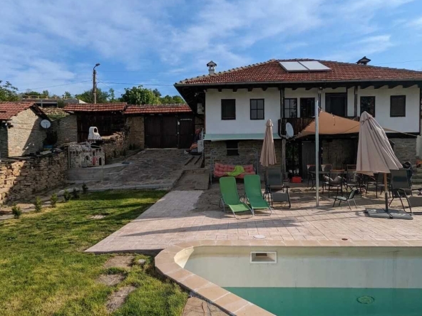 Къща в с. Буковец, Област Велико Търново - 180 кв.м за 1145 €/кв.м - Снимка #1