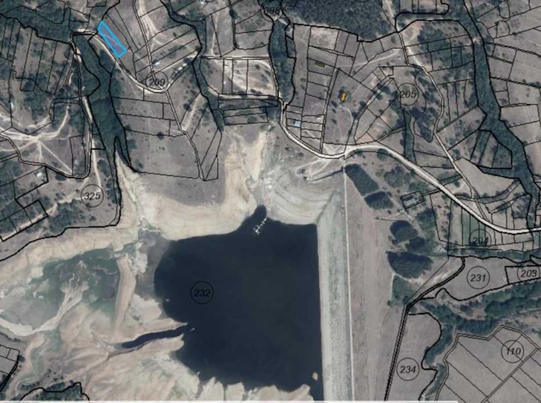 Земеделски имот в Карлово -  кв.м за 7 €/дка - Снимка #1