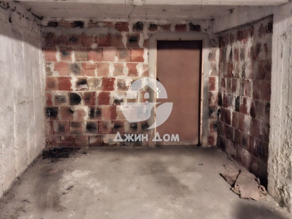 Гараж / Паркомясто в Бургас, Братя Миладинови - 30 кв.м за 679 €/кв.м - Снимка #1