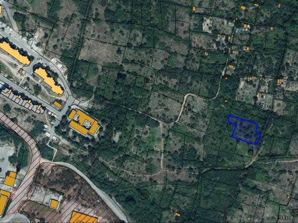 Парцел в Казанлък - 1518 кв.м за 12 €/кв.м - Снимка #1