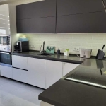 Дава се под наем Двустаен апартамент в София, Зона Б-18 - 65 кв.м за 459 € - Снимка #1