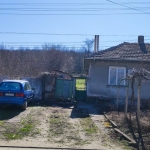 Етаж от къща в с. Стежерово, Област Плевен - 1000 кв.м за 5 €/кв.м - Снимка #1