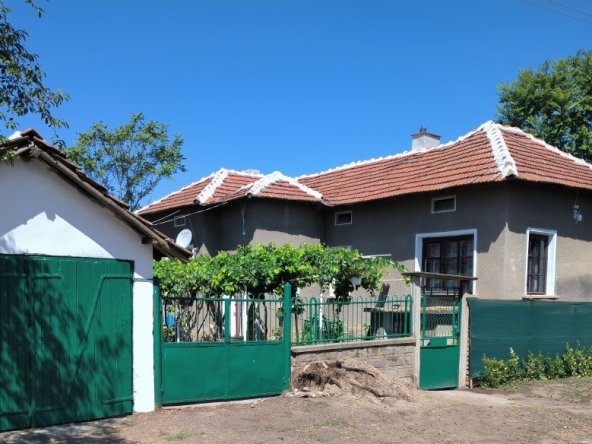 Къща в Враца, Квартал 103 - 90 кв.м за 234 €/кв.м - Снимка #1