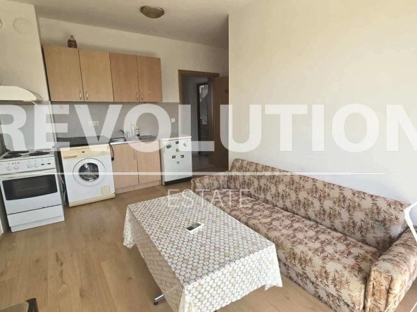 Дава се под наем Двустаен апартамент в Варна, Зимно кино Тракия - 50 кв.м за 375 € - Снимка #1