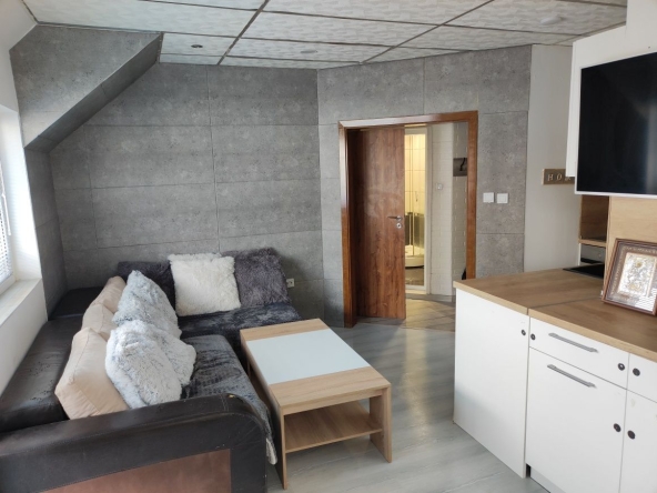 Дава се под наем Двустаен апартамент в Бургас, Възраждане - 65 кв.м за 357 € - Снимка #1