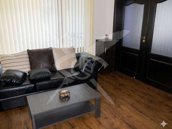 Дава се под наем Етаж от къща в Пловдив, Гагарин - 115 кв.м за 598.23 € - Снимка #1