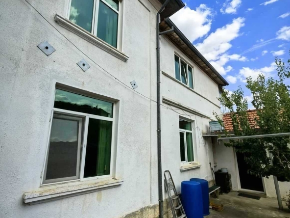 Къща в Разград, Варош - 269 кв.м за 856 €/кв.м - Снимка #1