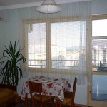 Дава се под наем Двустаен апартамент в Бургас, Център - 75 кв.м за 325 € - Снимка #1