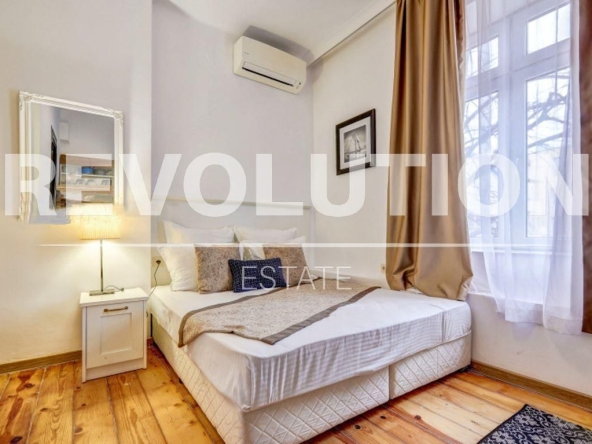 Дава се под наем Едностаен апартамент в Варна, Център - 30 кв.м за 400 € - Снимка #1