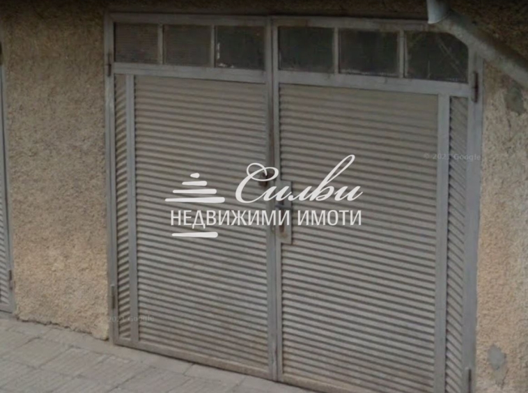 Гараж / Паркомясто в Шумен, Център - 20 кв.м за 816 €/кв.м - Снимка #1