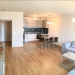 Дава се под наем Двустаен апартамент в София, Обеля 2 - 74 кв.м за 648.21 € - Снимка #1