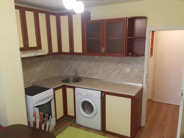 Дава се под наем Едностаен апартамент в Бургас, Лазур - 42 кв.м за 175 € - Снимка #1