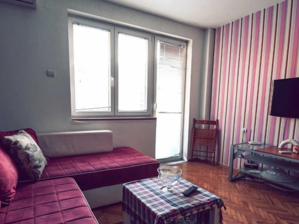 Дава се под наем Двустаен апартамент в Пловдив, Кършияка - 60 кв.м за 270.3 € - Снимка #1