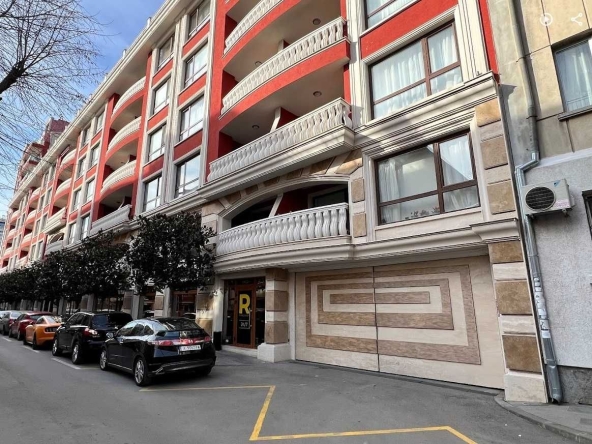 Дава се под наем Гараж / Паркомясто в Варна, Гръцка махала - 13 кв.м за 120 € - Снимка #1