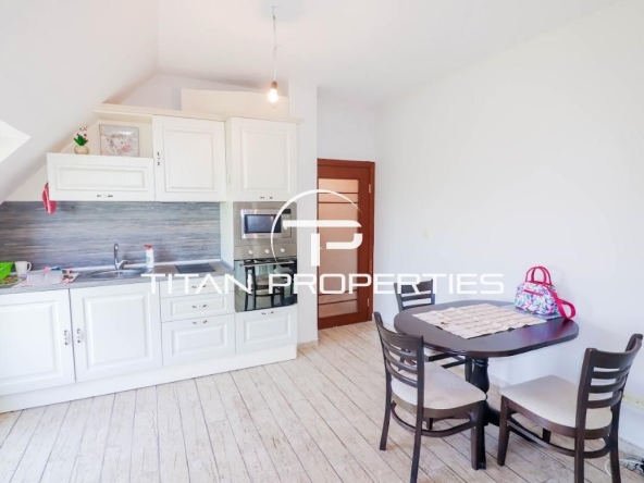 Дава се под наем Двустаен апартамент в Варна, Галата - 72 кв.м за 398.82 € - Снимка #1