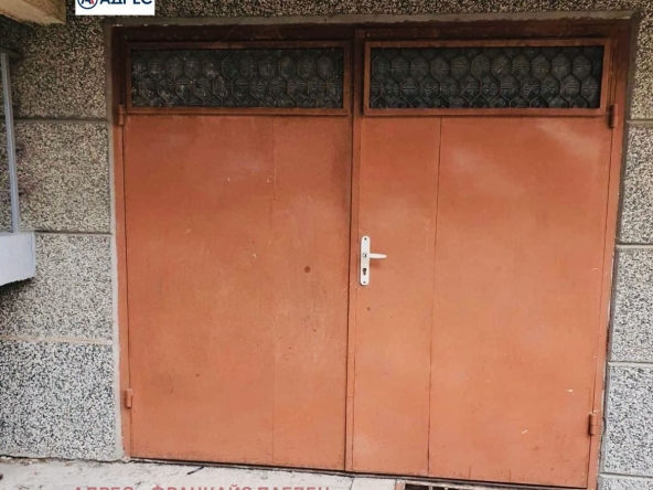 Гараж / Паркомясто в Плевен, Широк център - 14 кв.м за 984 €/кв.м - Снимка #1