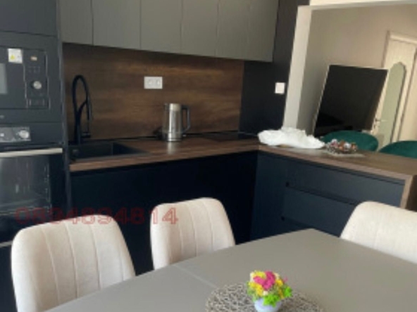 Тристаен апартамент в Габрово, Център - 100 кв.м за 1480 €/кв.м - Снимка #1