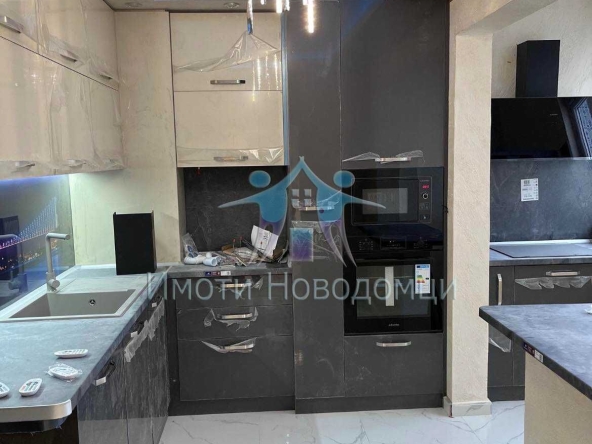 Четиристаен апартамент в Шумен, Пазара - 103 кв.м за 1045 €/кв.м - Снимка #1