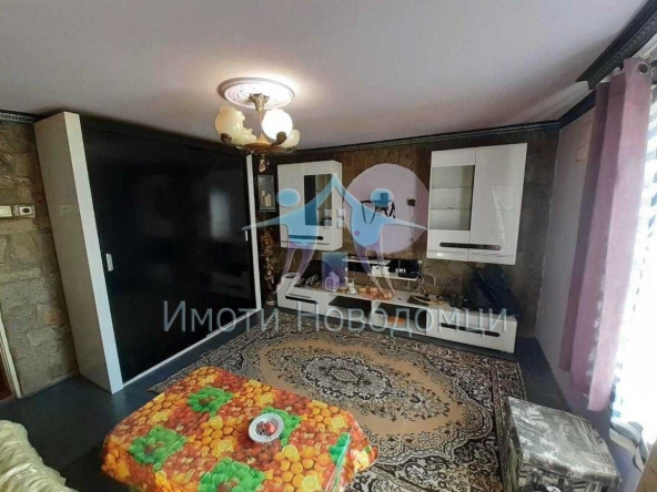 Къща в Шумен, Военно училище - 100 кв.м за 1173 €/кв.м - Снимка #1