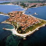 Дава се под наем Двустаен апартамент в Несебър - 50 кв.м за 350 € - Снимка #1