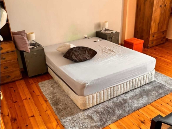 Дава се под наем Двустаен апартамент в Бургас, Център - 110 кв.м за 433.5 € - Снимка #1