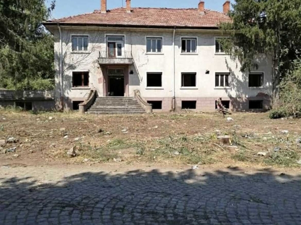 Промишлена сграда в Бяла - 2000 кв.м за 125 €/кв.м - Снимка #1