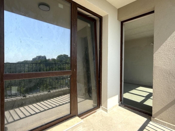 Двустаен апартамент в Варна, Бриз - 63 кв.м за 2151 €/кв.м - Снимка #1