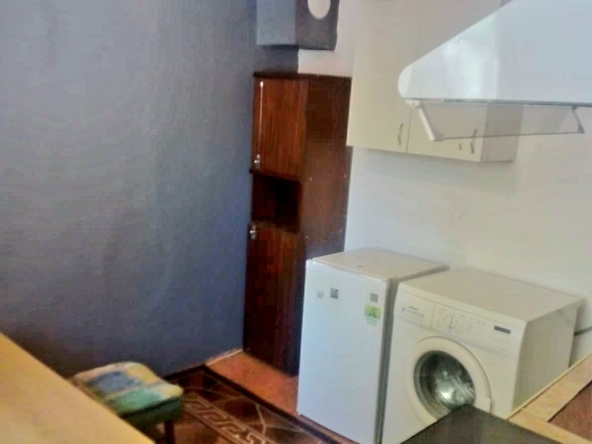 Дава се под наем Едностаен апартамент в Варна, Цветен квартал - 39 кв.м за 225 € - Снимка #1