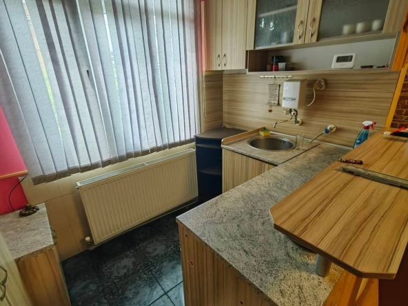 Етаж от къща в Мездра - 70 кв.м за 875 €/кв.м - Снимка #1