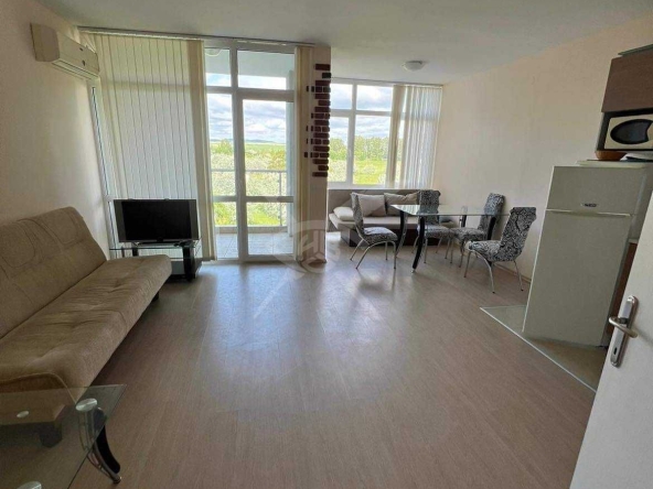 Тристаен апартамент в к.к. Слънчев бряг - 86 кв.м за 989 €/кв.м - Снимка #1