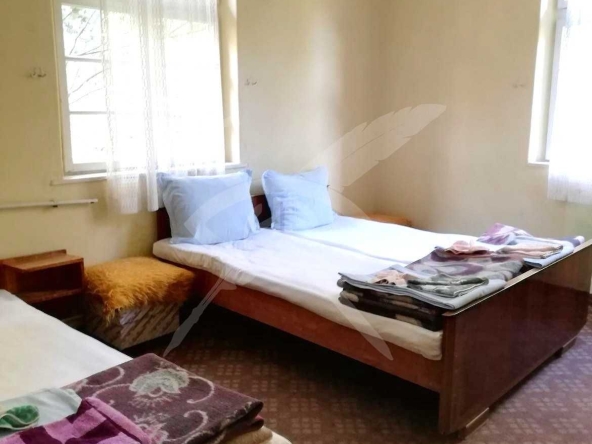 Хотел в с. Нареченски бани, Област Пловдив - 800 кв.м за 319 €/кв.м - Снимка #1