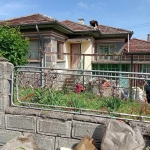 Къща в Мартен - 1996 кв.м за 11 €/кв.м - Снимка #1