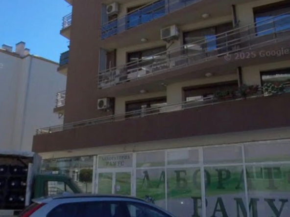 Дава се под наем Офис в Добрич, Автогара - 35 кв.м за 318.75 € - Снимка #1