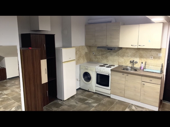 Дава се под наем Едностаен апартамент в Русе, Алеи Възраждане - 43 кв.м за 204 € - Снимка #1