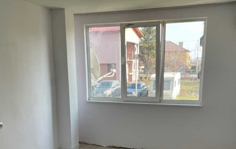 Дава се под наем Тристаен апартамент в София, Бенковски - 80 кв.м за 612 € - Снимка #1