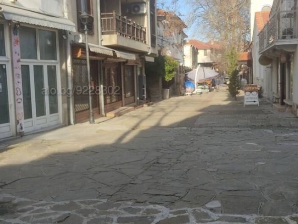 Дава се под наем Магазин в Бургас, Възраждане - 35 кв.м за 2550 € - Снимка #1