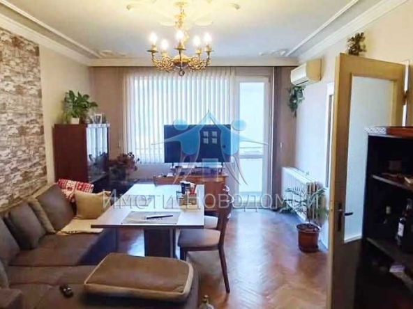 Четиристаен апартамент в Шумен, Пазара - 107 кв.м за 901 €/кв.м - Снимка #1