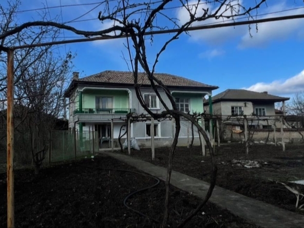 Къща в с. Нови извор, Област Пловдив - 74 кв.м за 414 €/кв.м - Снимка #1