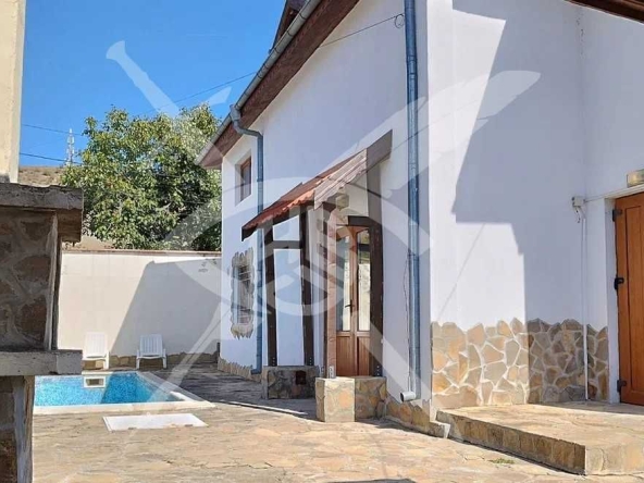 Къща в Каблешково - 350 кв.м за 543 €/кв.м - Снимка #1