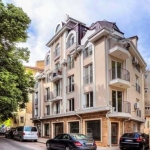 Дава се под наем Двустаен апартамент в Варна, Гръцка махала - 60 кв.м за 817.53 € - Снимка #1