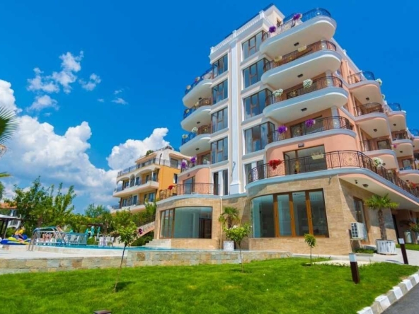 Тристаен апартамент в Свети Влас - 112 кв.м за 788 €/кв.м - Снимка #1