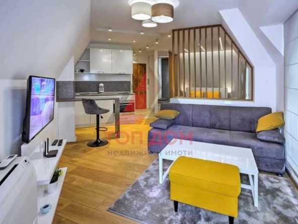 Дава се под наем Едностаен апартамент в Варна, Център - 40 кв.м за 663 € - Снимка #1