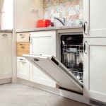 Дава се под наем Тристаен апартамент в София, Света Троица - 83 кв.м за 510 € - Снимка #1