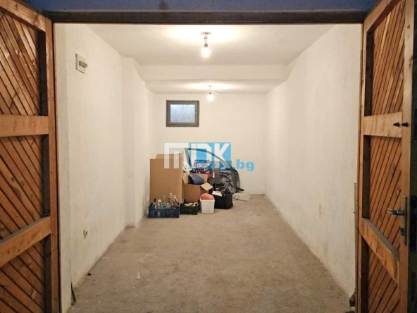 Дава се под наем Гараж / Паркомясто в Пловдив, Кючук Париж - 18 кв.м за 64.77 € - Снимка #1