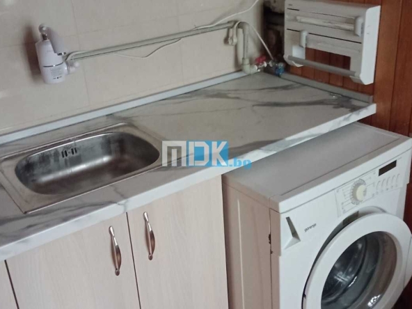 Дава се под наем Едностаен апартамент в Пловдив, Кършияка - 35 кв.м за 169.32 € - Снимка #1