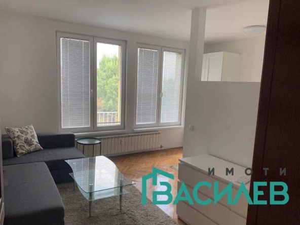 Дава се под наем Двустаен апартамент в София, Център - 50 кв.м за 625 € - Снимка #1