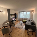 Дава се под наем Двустаен апартамент в Перник, Център - 55 кв.м за 382.5 € - Снимка #1