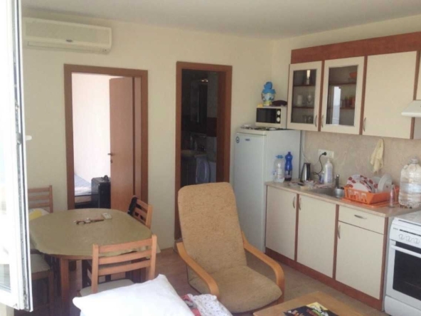 Двустаен апартамент в к.к. Елените - 80 кв.м за 1000 €/кв.м - Снимка #1